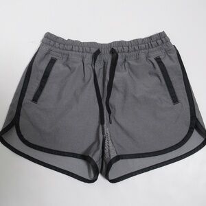 Lululemon Women's Varsity Short Black Size 4
